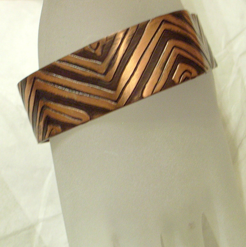 Vintage German Cuff Bracelet - Signed Echt Kupfer Hand Arbeit - Handmade Copper - Clover shape - Geometric Abstract Modernist - Black Enamel