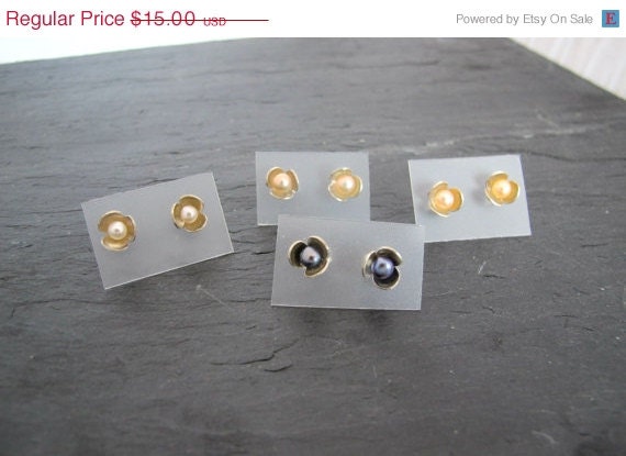 CLOSING SALE Dainty Little Flowers