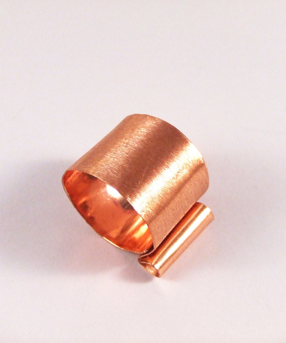 Metal Copper Hammered Loop Statement Adjustable Ring - Metallic - Industrial - Mod - Statement - Broad - Wide