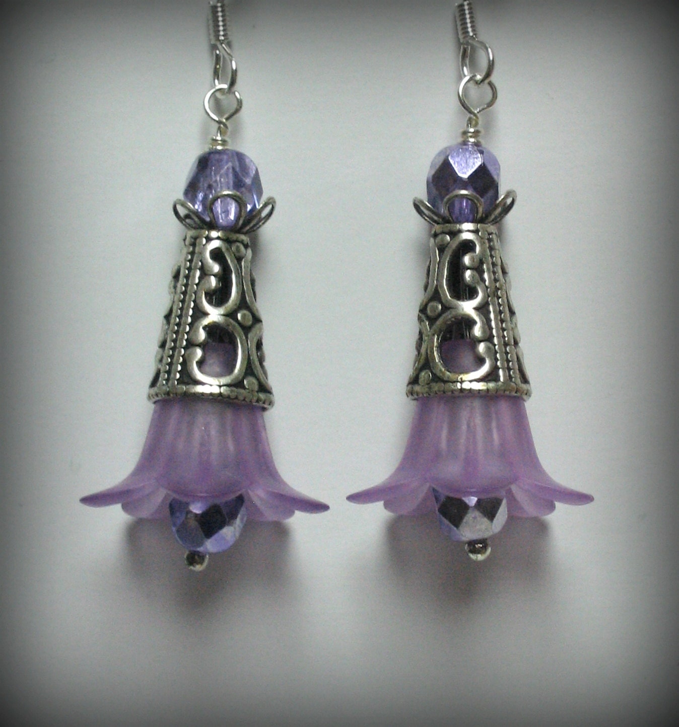 Lilac Trumpet Flowers, Czech Glass Beads and Silver Earrings (es24)