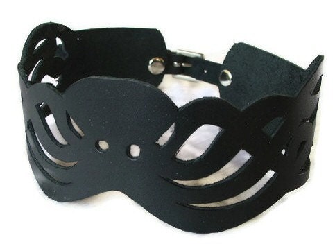 Leather Octopus Choker Necklace -  Black  Filigree Collar