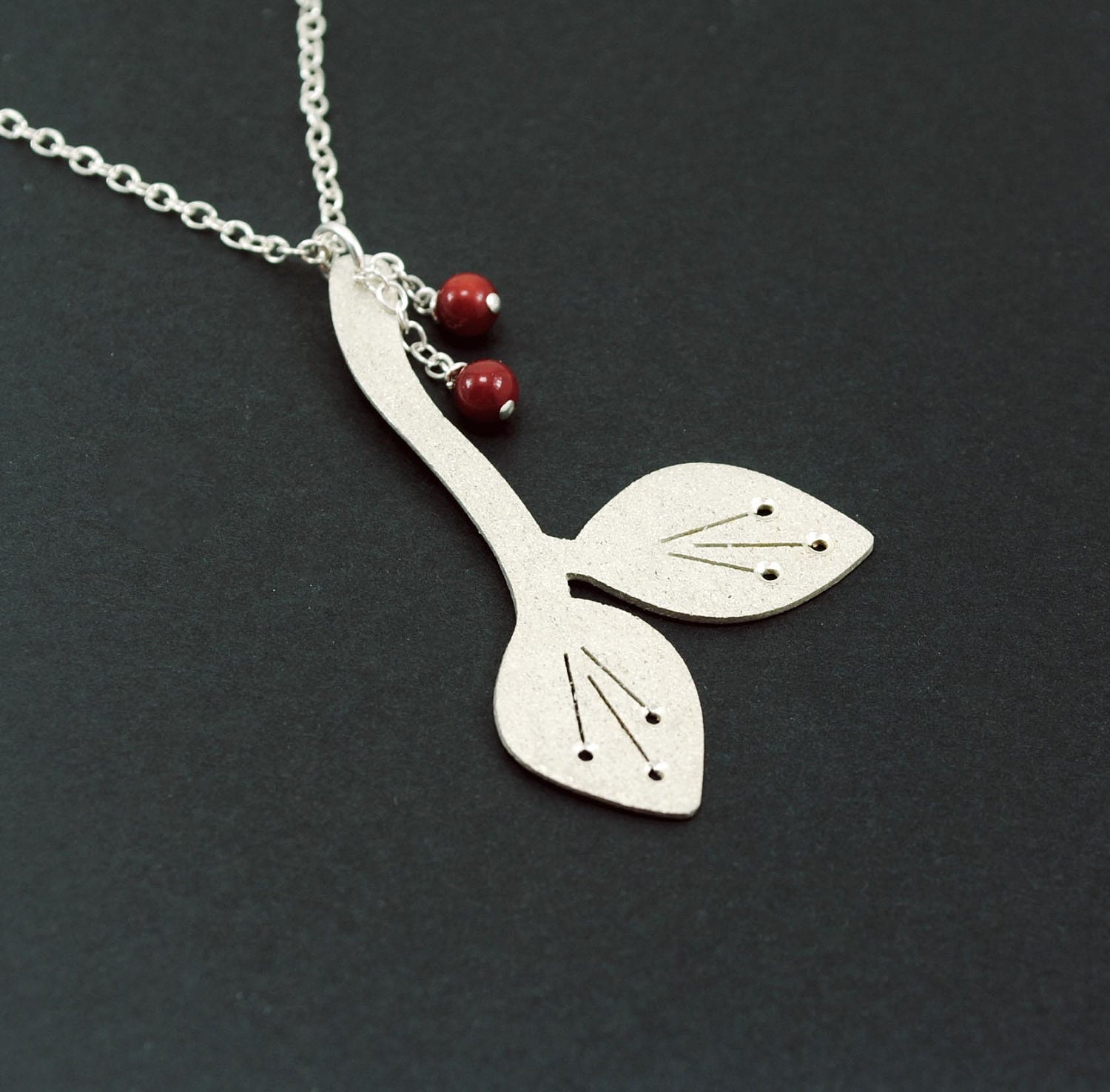 Texturized Sterling Silver Pendant. Red Jade. Roll Printed Texture. White. Oval Link Chain. MIRTO Pendant. Handmade by Maria Goti Joyas.