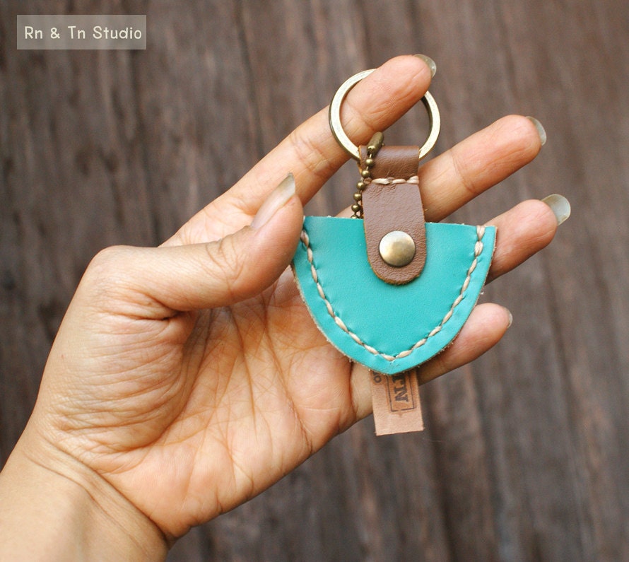 Holiday Gift for Him / Guitar pick cases leather keyring / Set of 3