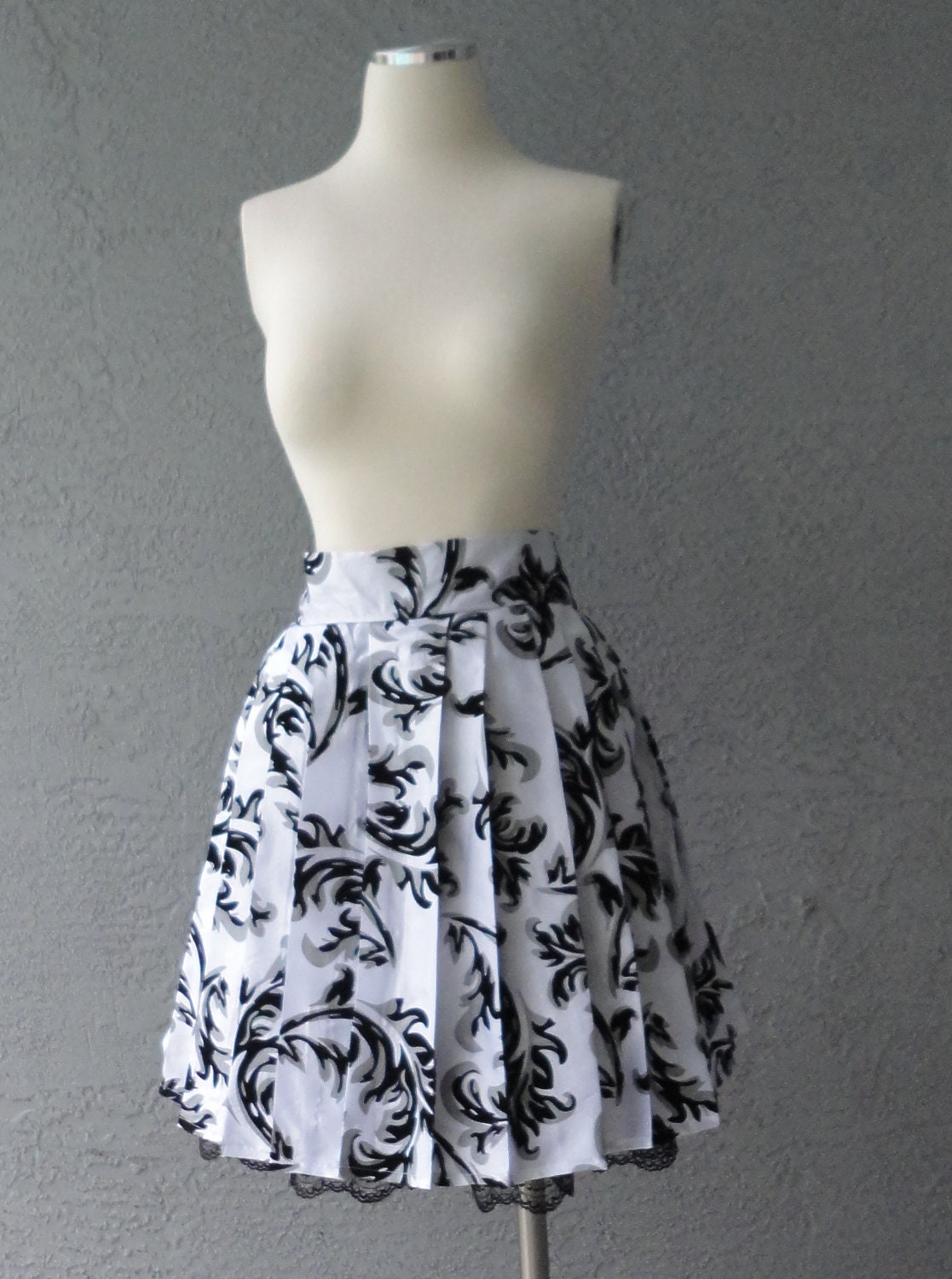 Pleated Knee Length Skirt Silver And Black Velvet Flocked Taffeta 50s Style With Side Pockets