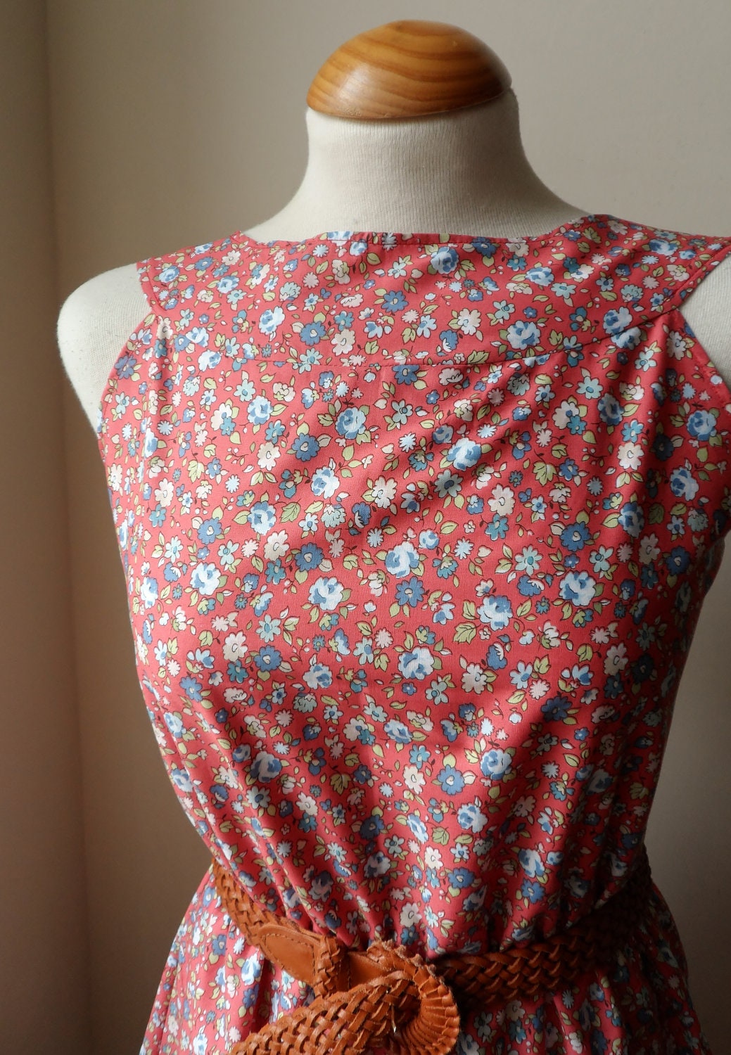 Dress Beautiful Coral Pink Floral Boatneck 50s Inspired Dress XS S M