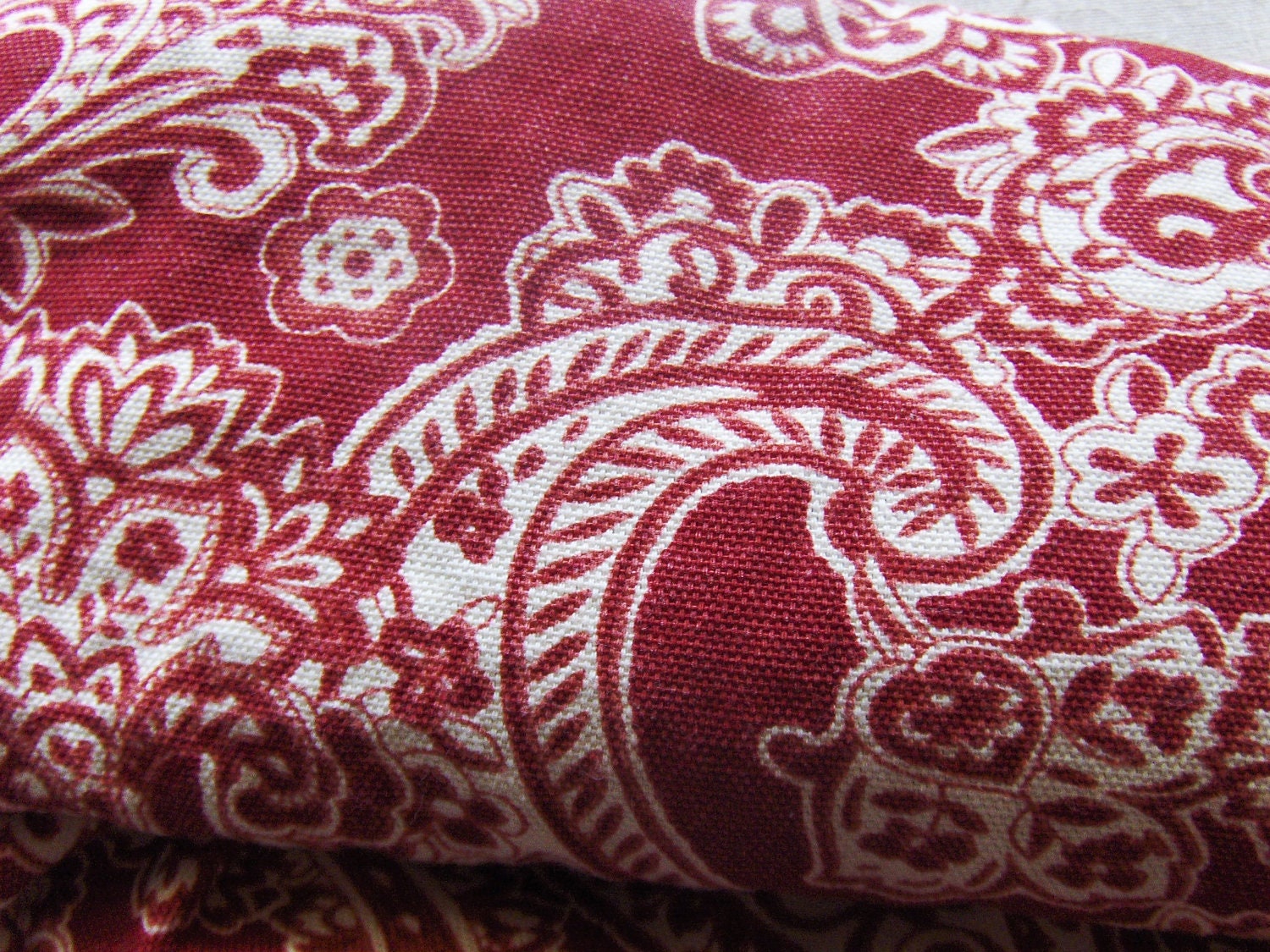Lavender Flax Seed Neck Wrap - Brick Red and White Paisley - Hot or Cold Pillow