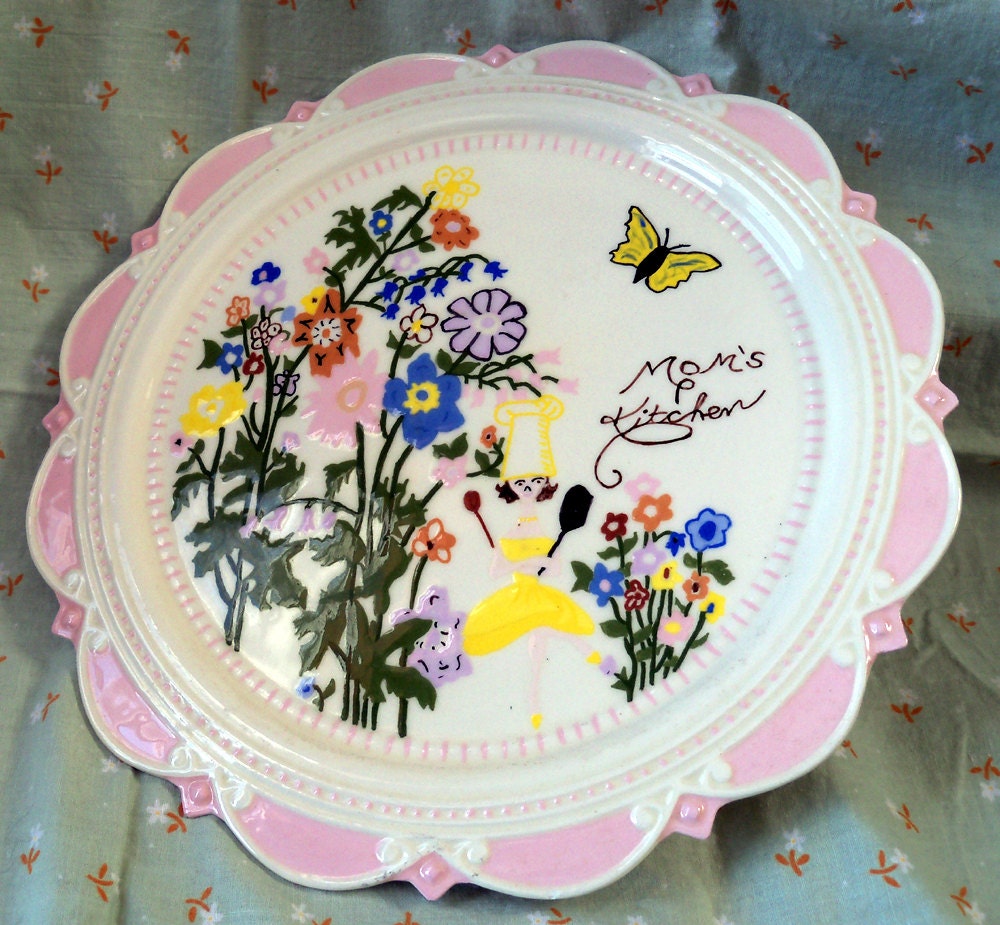 SALE Vintage Kitsch Handmade Moms Kitchen Plate Wall Hanging