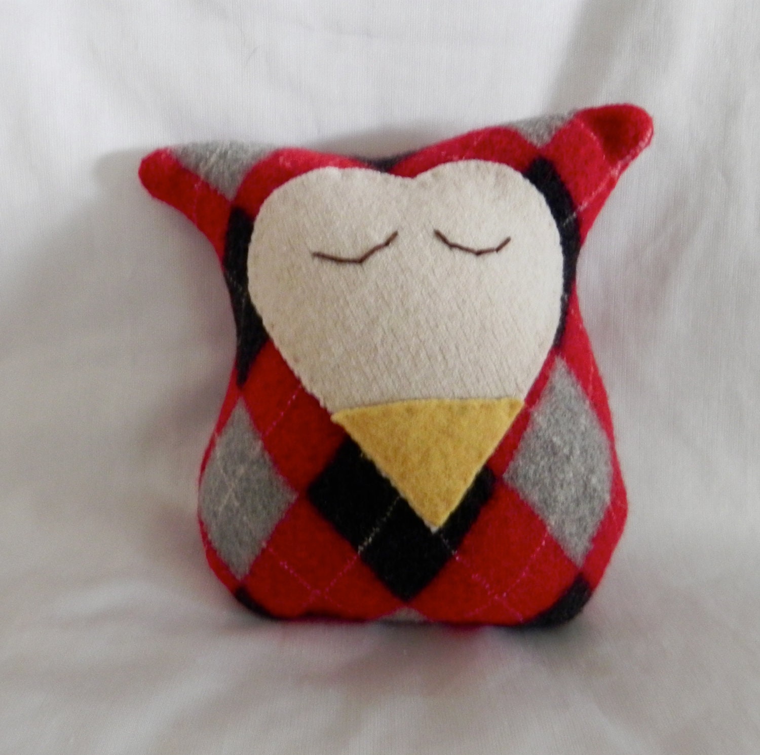 Heart Face Owl Red Argyle Wool  with Cream Face