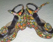 70s  Floral...Folksy...Mod.....tapestry Flower rosette 5 inch Platform Sandals