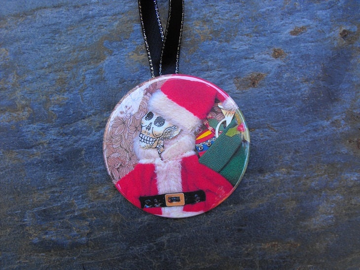 Skeleton Santa Claus Decorated Christmas Tree Ornament/Magnet