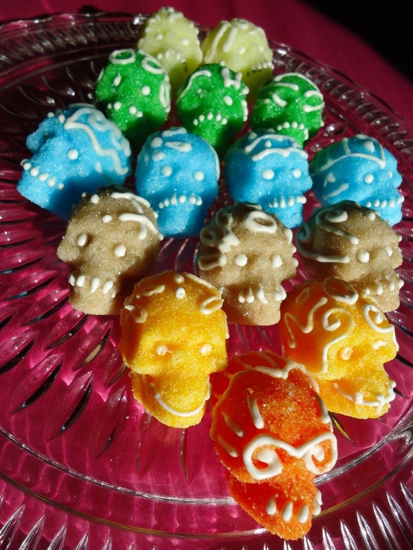 The Original Mexican Day of the Dead Dia de los Muertos Sugar Skulls Vegan 8 count