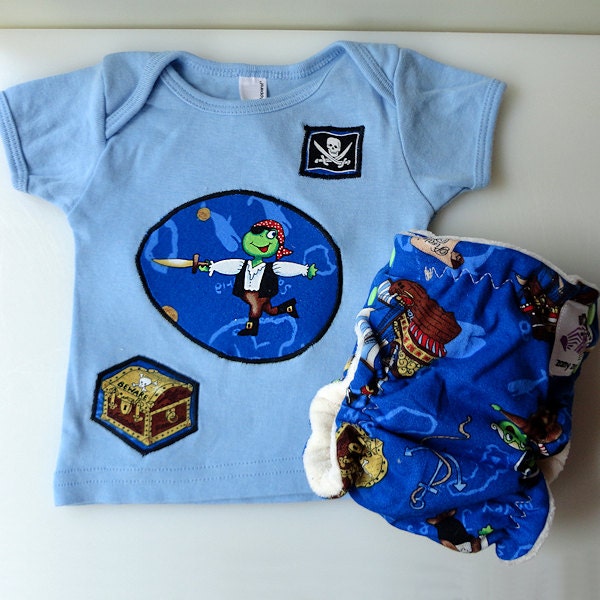 T-Shirt and Diaper Set - Newborn - Pirate Frogs - Free Shipping