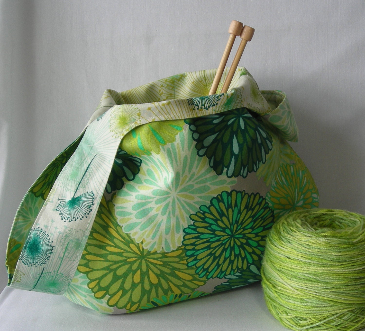 Project bag - medium size japanese knot bag - knitting crochet amigurumi - Wrenly fabric moss green - free knitting pattern