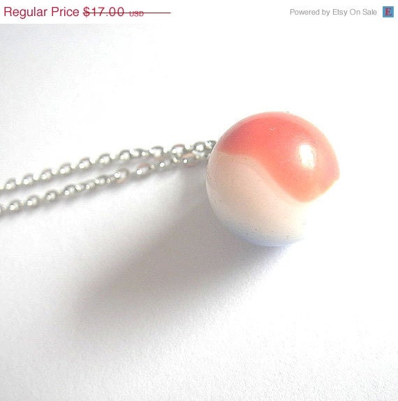 ON SALE 1950s - 1960s glass marble neckalce