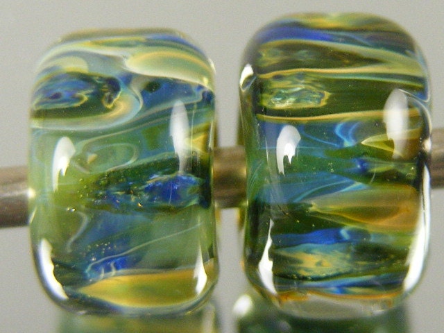 DanielsBeads Boro Lampwork Glass Beads Pair for Earrings (2) --- ROLOS Pr507