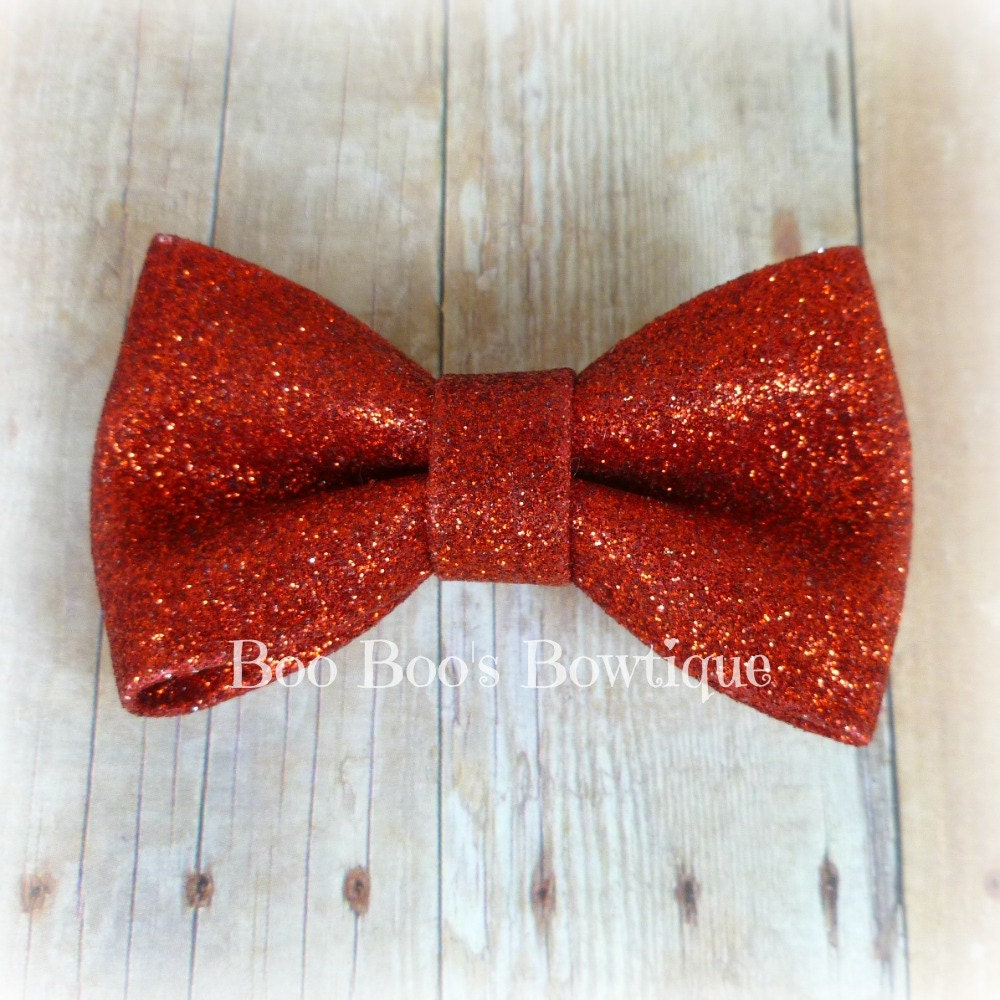 Red Bow Clip