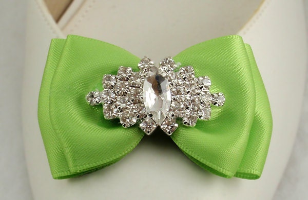 Set of 2 Shoe Clips in Apple Green Sparkly Rhinestone Crystal Clear Wedding Shoe clips Bridal Shoe Clips Green Shoe Clips Weddings