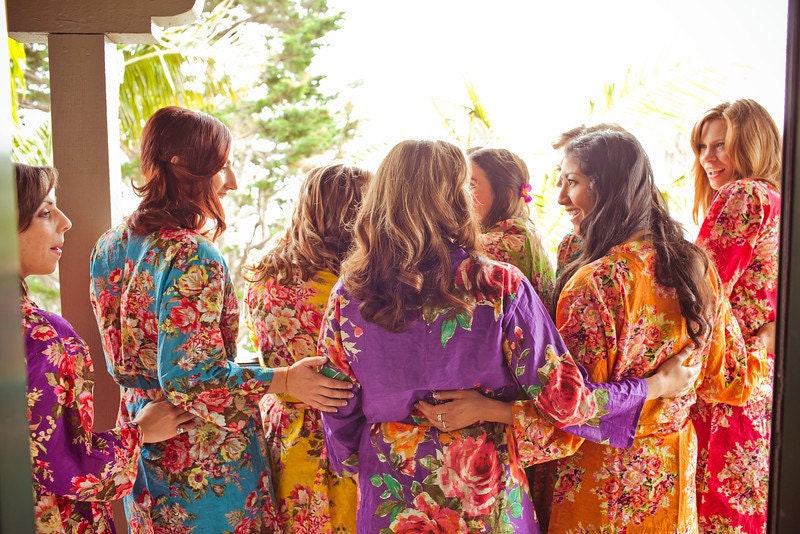 SALE- Set of 9 Bridesmaids Robes Perfect bridesmaids gift, getting ready robes, Bridal shower favors, Wedding photo prop