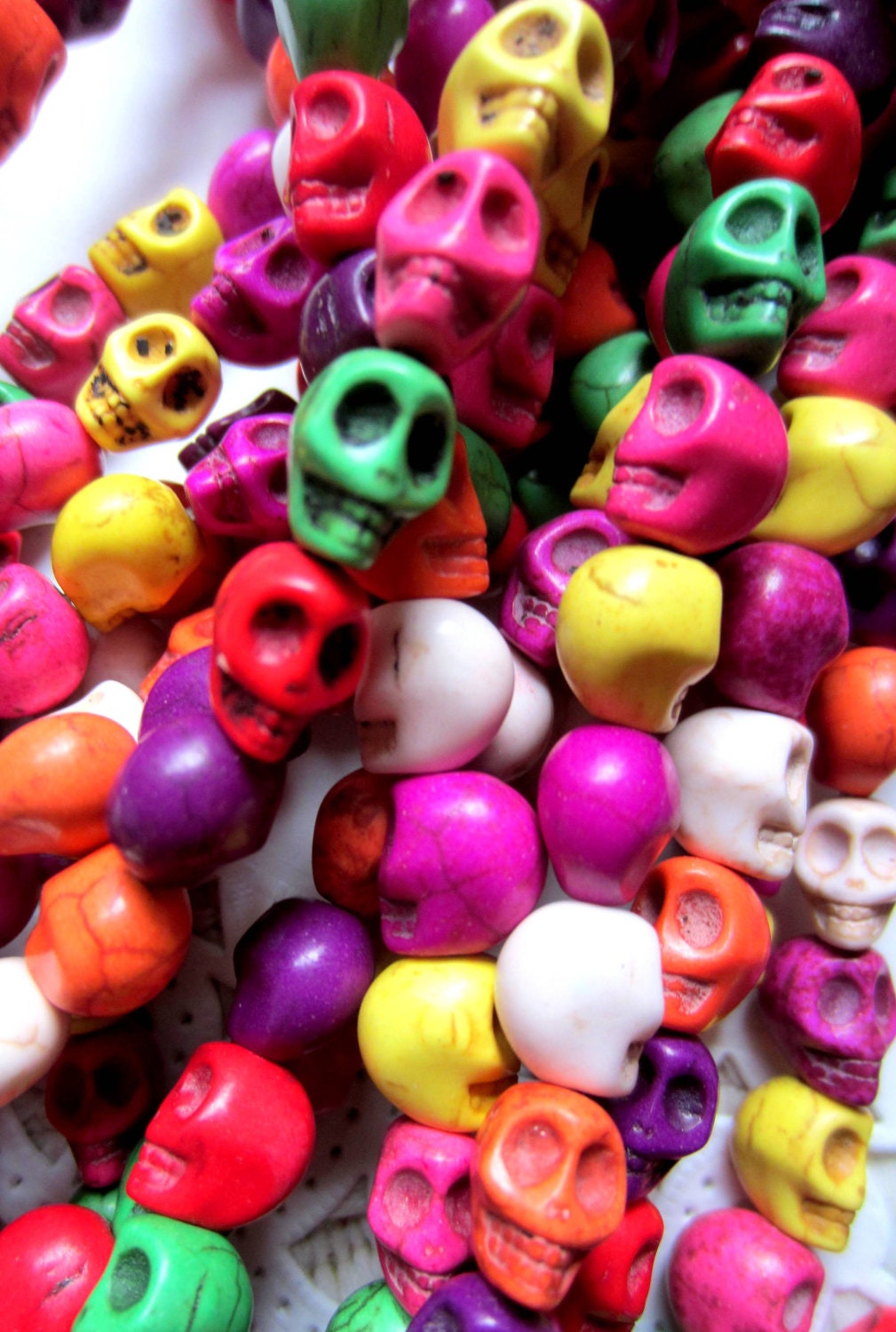 40 colored skull beads howlite gemstone diy jewelry making 10mm 8mm day of dead