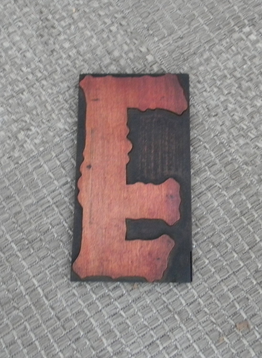 Big wiggly edge  E  10 inch letterpress wood type, Day & Collins