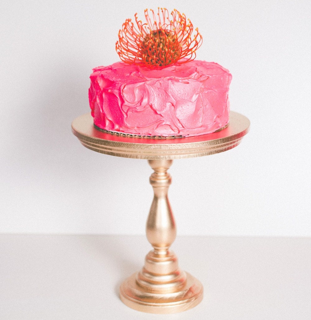 gold cake stand // eight inch