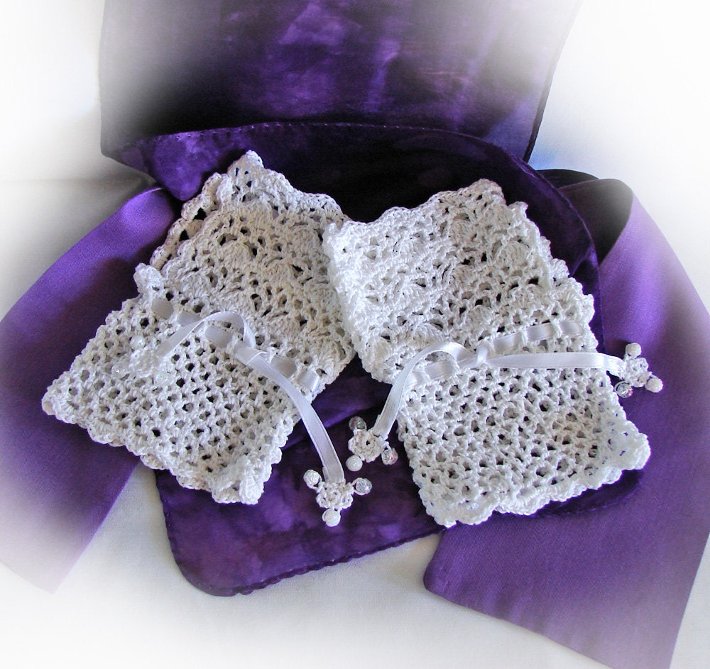 White Lace Fingerless Gloves - Crocheted Cotton - Wedding Gloves - Renaissance Gloves