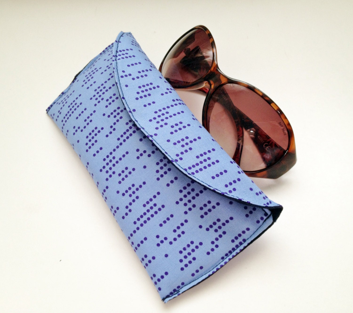 Large Unisex Sunglasses / Eyewear Padded Case