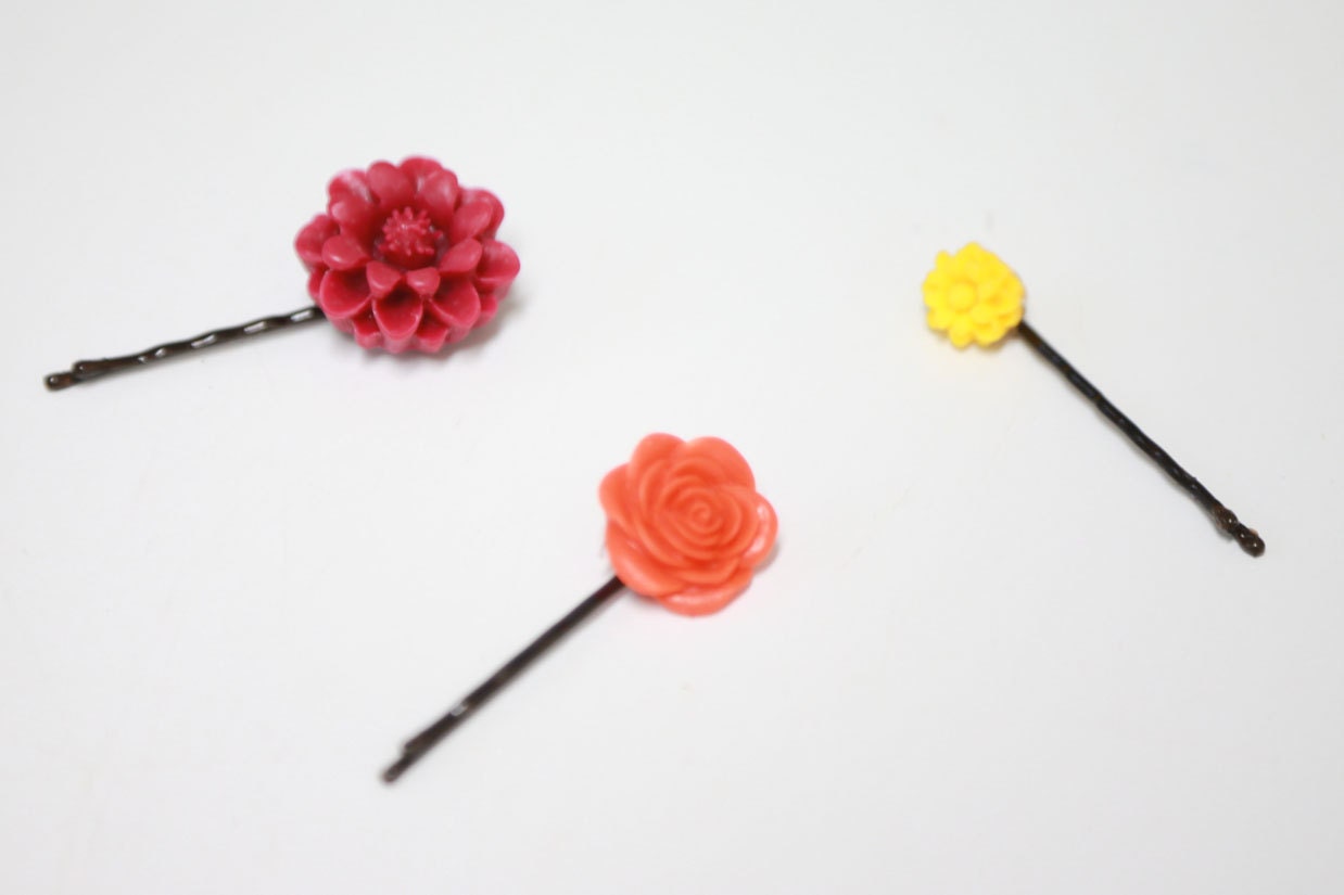 RAINBOW SHERBET - Set of Three - Flower Cabochon Button Bobby Pins in Dark Magenta, Orange and Yellow