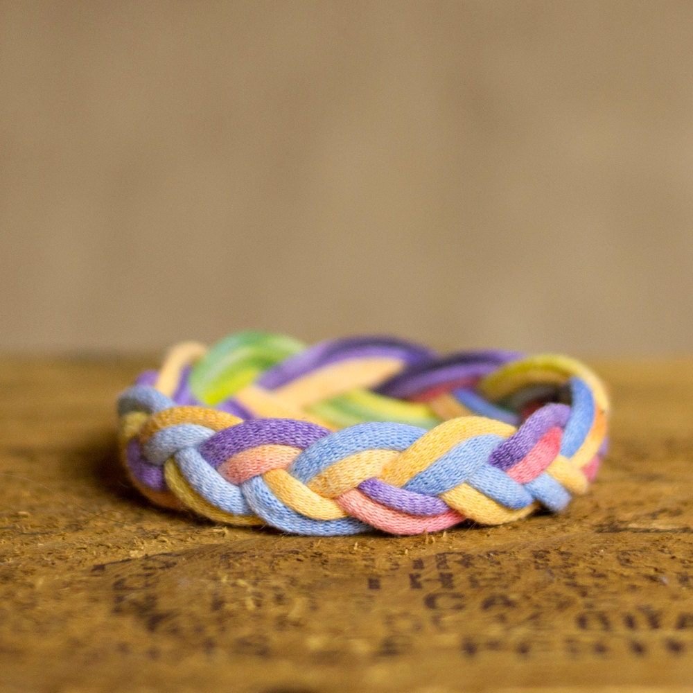 Tshirt yarn Bracelet, Pastel Rainbow Tie Dye, Sailor BraceletTurk's head knot, Continuous Braided Bracelet D5