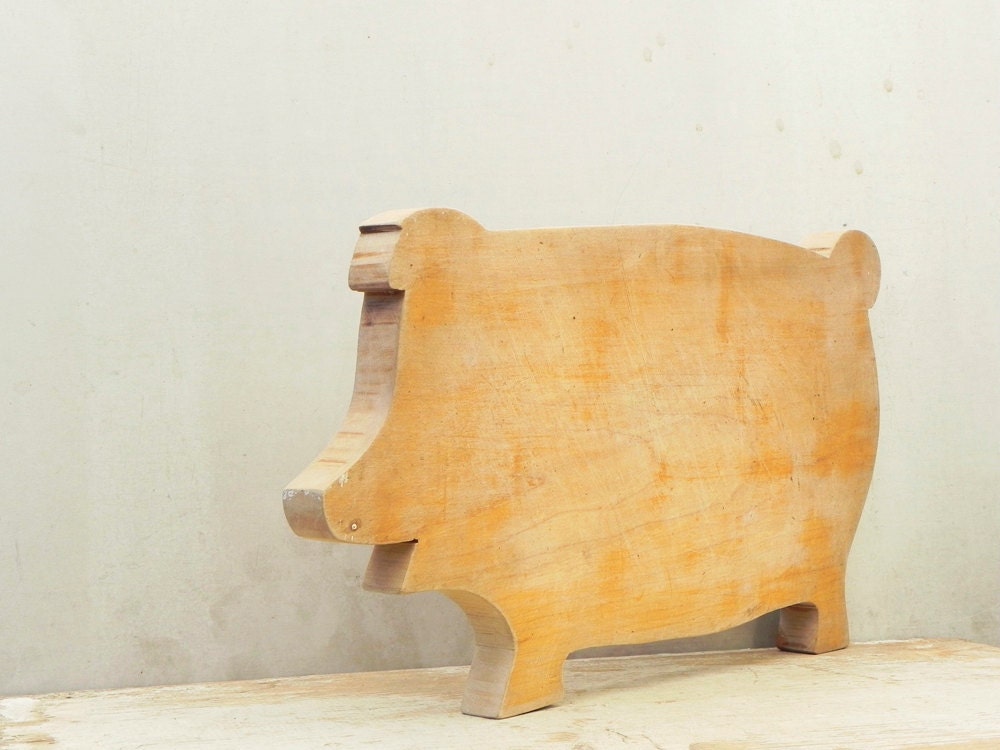 little pig vintage wood cutting board - dkgeneralstore