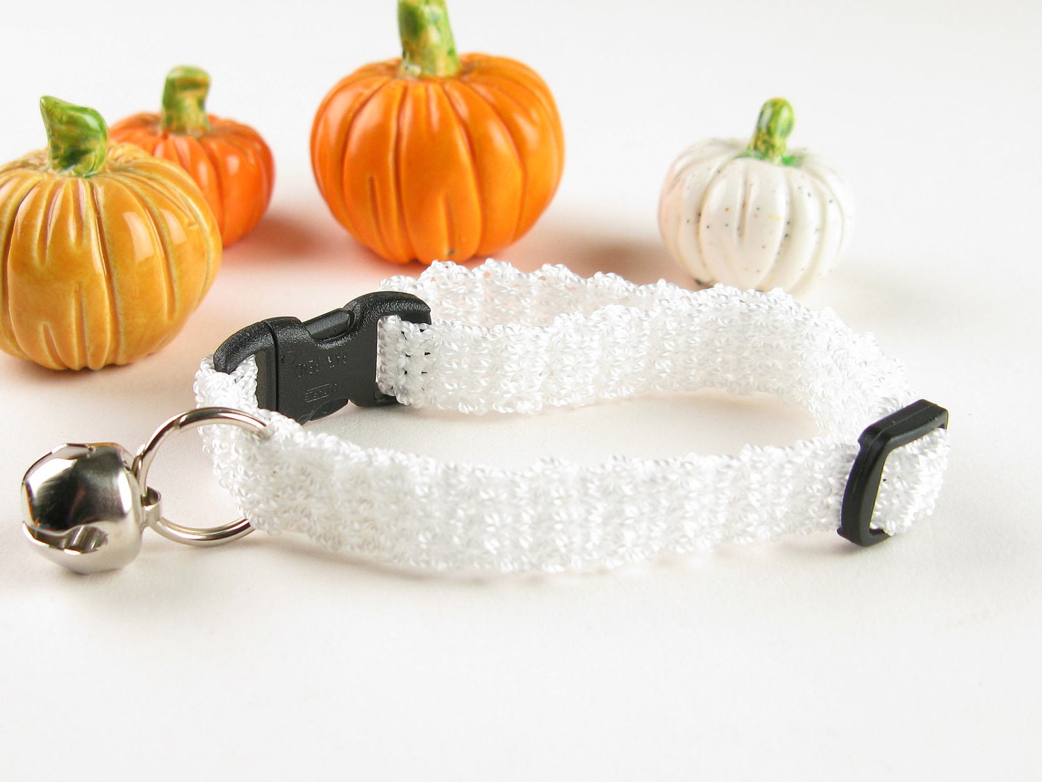 Cat Collar Cochet Lily White Kitty Kitten Breakaway Buckle
