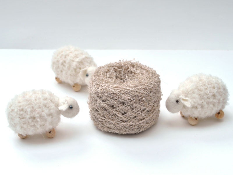 beige boucle alpaca Yarn natural. 1 oz -  perfect for doll hair, crochet animal and knitting.
