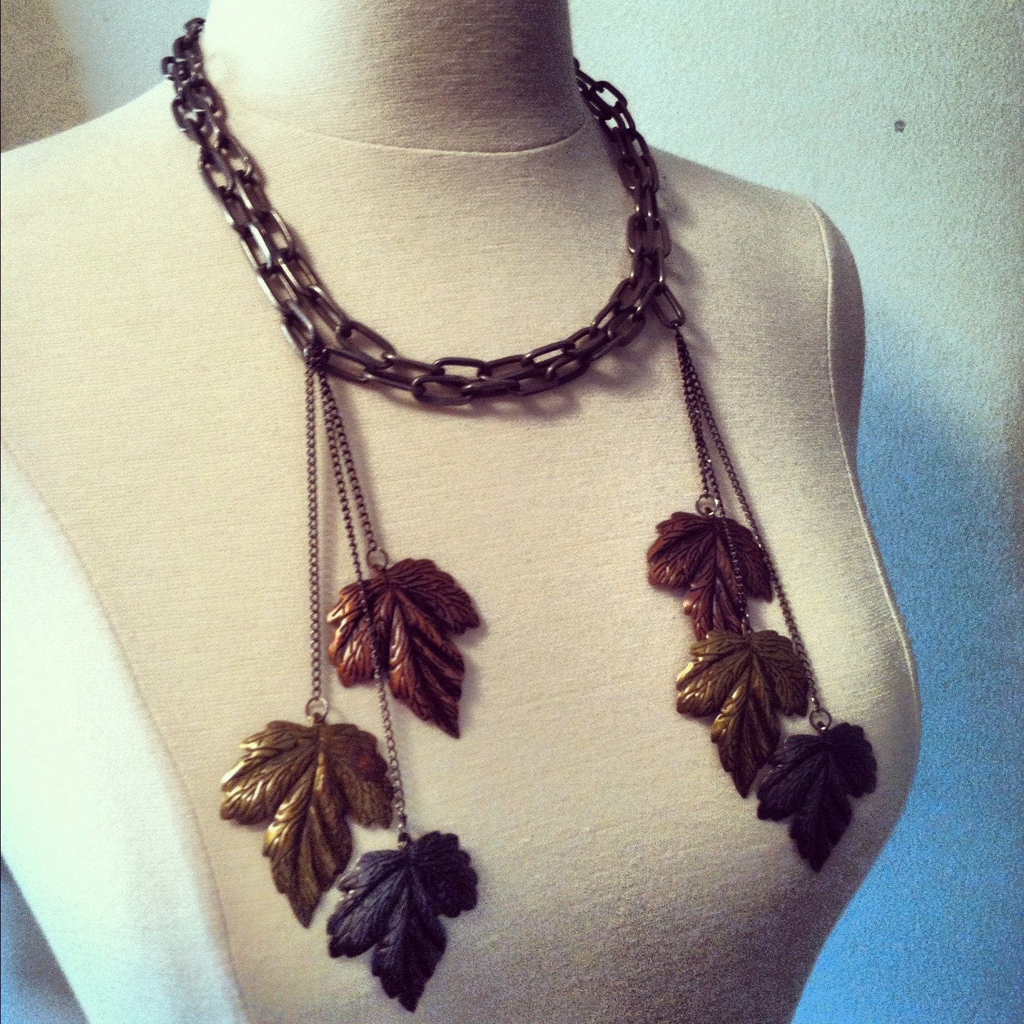 Bulky Chain and Metal Leaf Necklace
