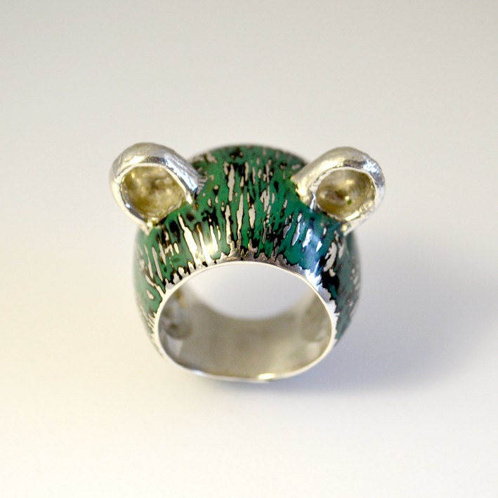 The Lac Teddy Ring size 6 1/2 - I'm All Ears Series