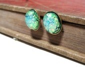 Vintage Kelly Green Harlequin Opal Post Earrings - WWII Era - Silver Plated Posts - Antique Brass Setting - Stud Earrings