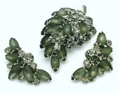 Vintage Juliana Brooch and Earrings DeLizza and ElsterSet Frosted Dark Green Navettes & Rhinestones