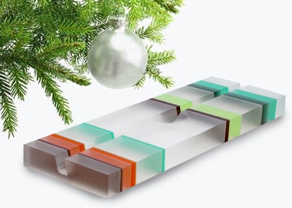 Striped Groove Resin iPad Stand, Tablet Stand with Modern Minimalism Aesthetics, Sophisticated Holiday Gift