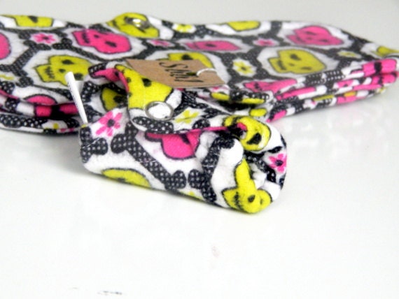 Set of 4 Cotton Flannel Reusable Cloth Panty Liners in Cartoon Skull and Crossbones Print