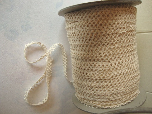 5 yards 1/2" width natural beige cotton Crochet scalloped lace trim