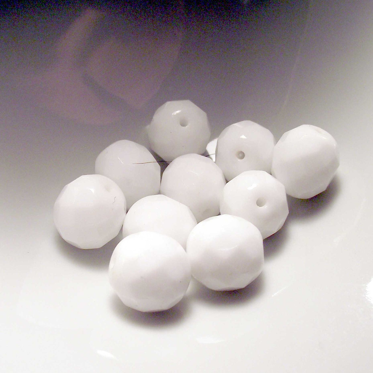 10 Vintage Glass White Faceted Round Beads DESTASH