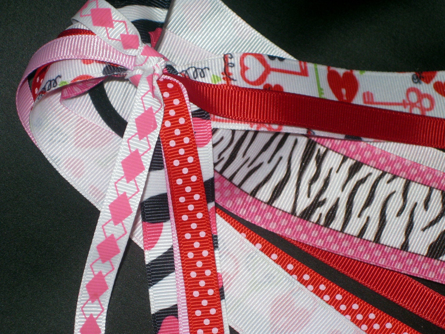 Ponytail Ribbon Streamers Locked Heart and Key Valentines Day Hair Tie