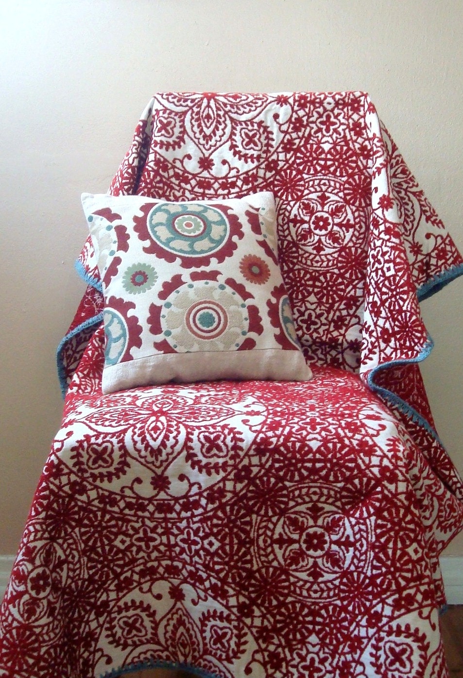 Throw Blanket / Chenille Medallion Coverlet / Red and White