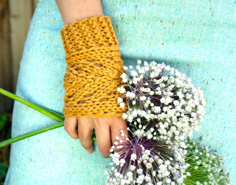 Knit Lace Fingerless Mitts -  Merino Wool - Honey Gold Mustard Yellow