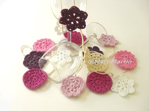Crochet Flower Garland Bunting . Romantic Wedding Garland Valentine Gift Bridal Shower Baby Hanging Home Nursery Decoration Granny Chic