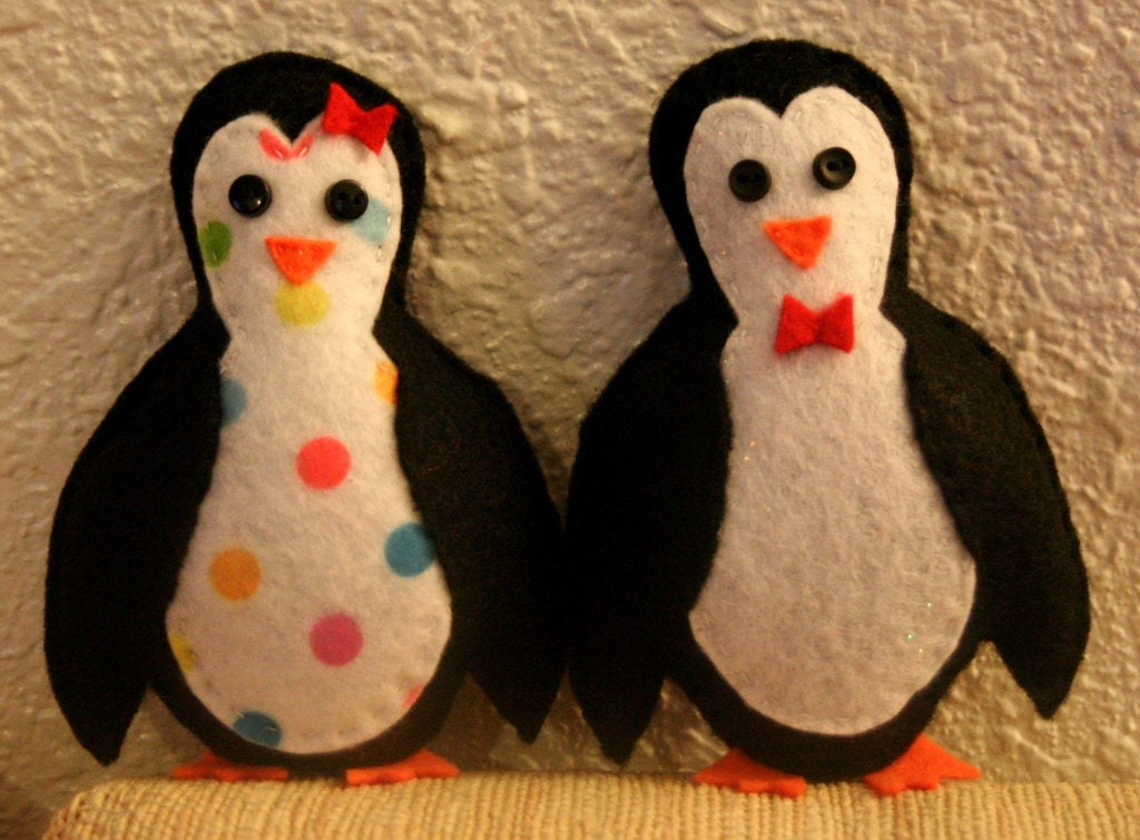 Love Is For the Penguins Felt Friends