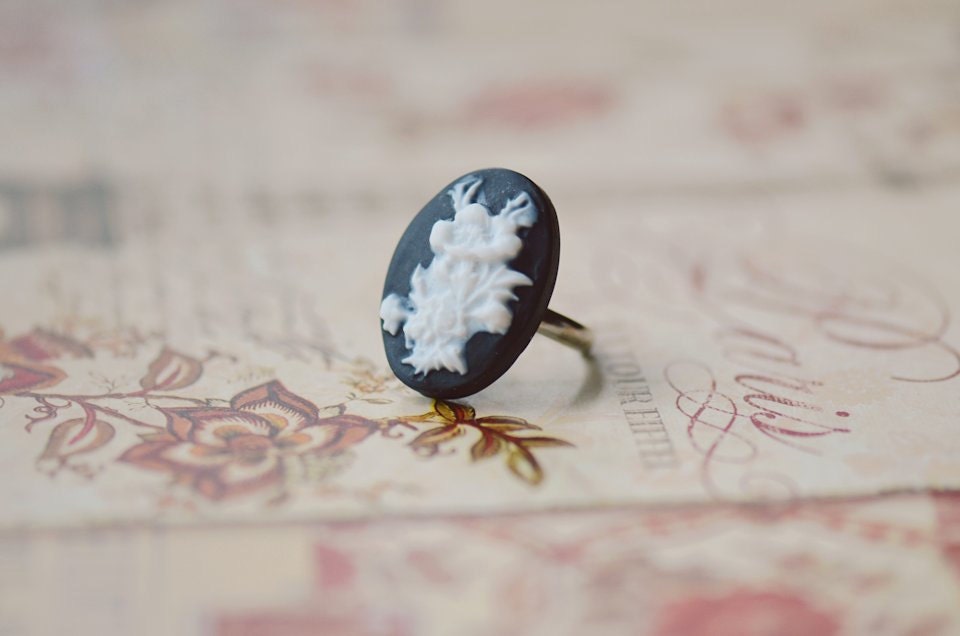 Evangeline Silver Floral Cameo Ring