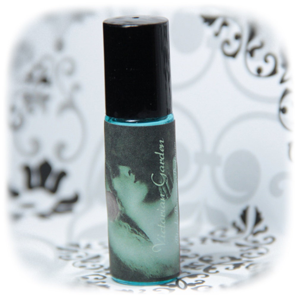 VICTORIAN GARDEN Artisan Perfume Oil Rollon 5ml
