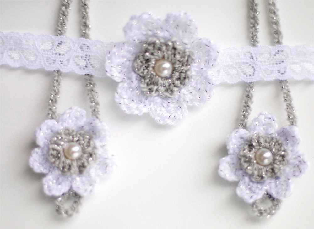 3pc set Newborn Baby Headband and Barefoot Sandals.