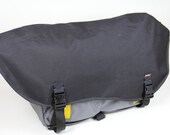 XL Courier Bag W/ Extra Front Pockets