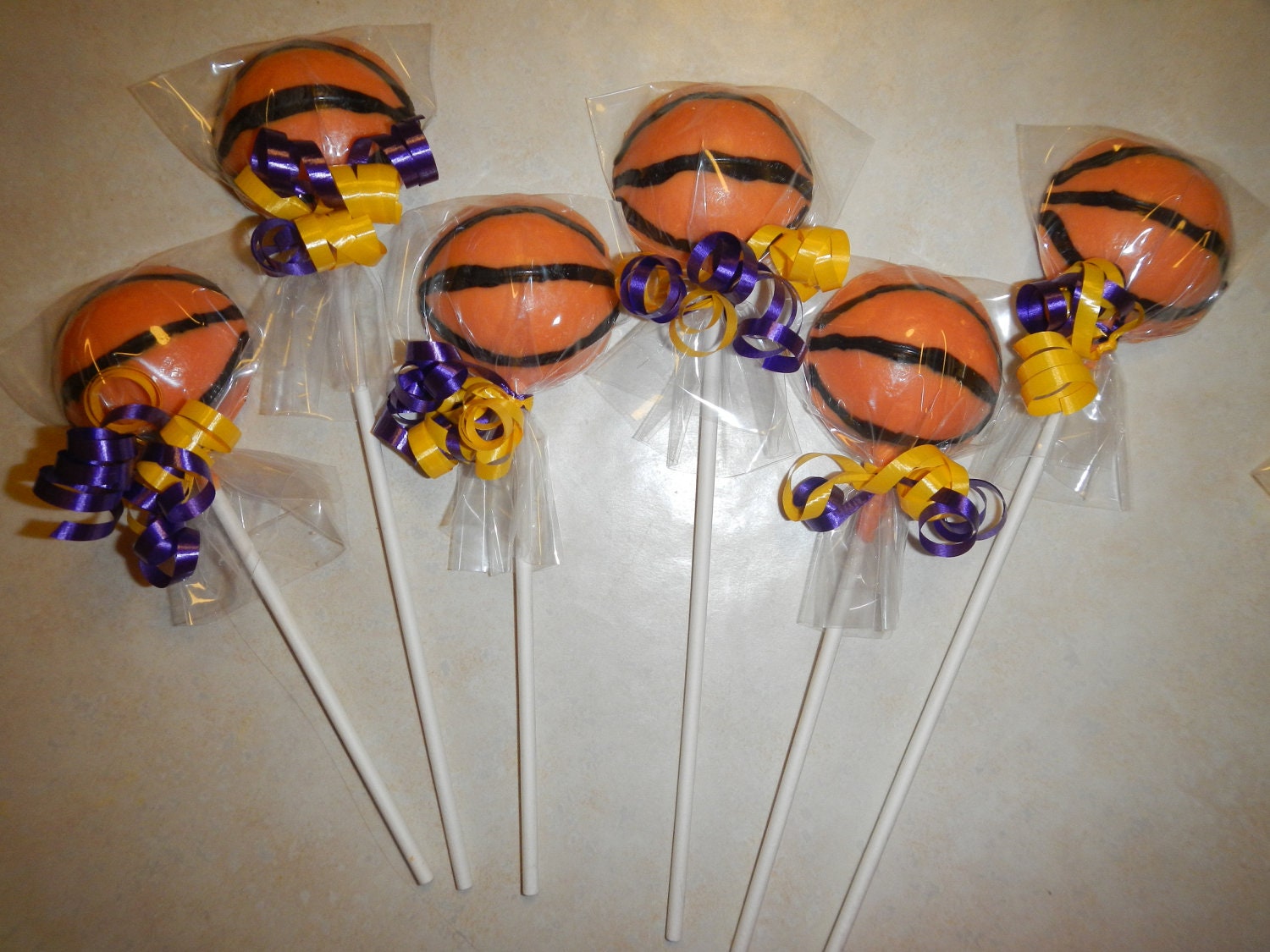 Basketball Lollipops